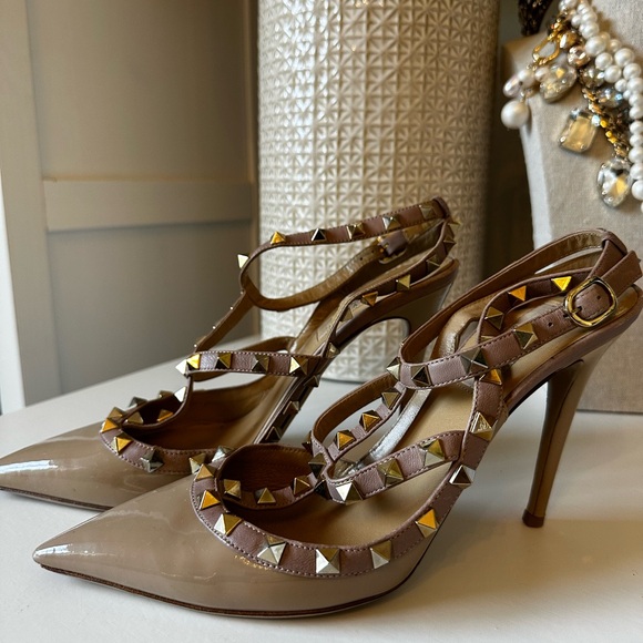 Valentino Garavani Patent Rockstud Caged Pumps 100 MM - Picture 8 of 13